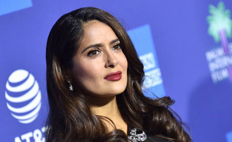 Salma Hayek pozuje nago w saunie. "Najpiękniejsza kobieta na świecie" [FOTO]