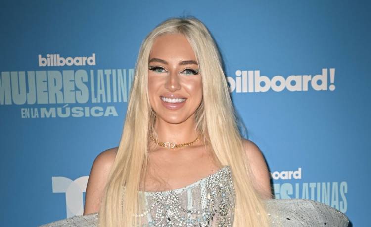 Caroline Derpienski w skąpej kreacji. Internauci nie mają litości: "Masakra"