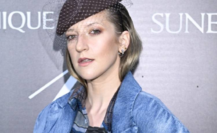 Lara Gessler wyszła na ulicę bez biustonosza. Fani ją podziwiają [FOTO] 