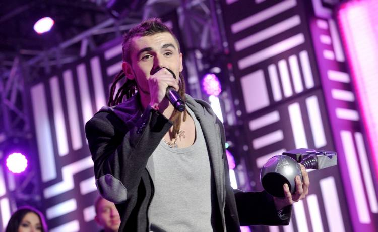 Kamil Bednarek obciął dredy! Nowa fryzura bardzo go odmieniła