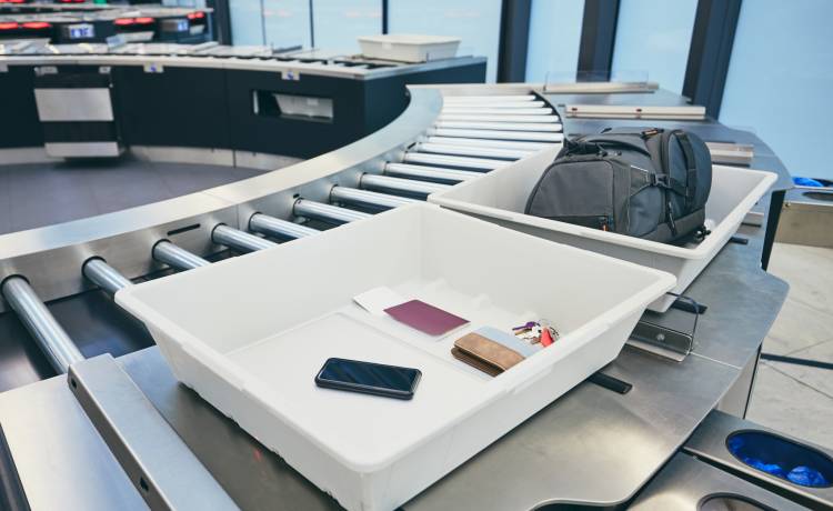 Nie znosisz kontroli bezpieczeństwa przed odlotem? W takim razie wybierz lot z Krakowa