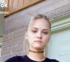 Musiała opuścić lekcje z powodu wyzywającego stroju. Internauci nie zgadzają się z decyzją [WIDEO] 