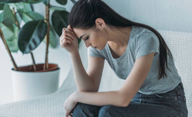 Jeśli twój bliski przejawia takie cechy, uważaj. Jest wampirem energetycznym! Jak się przed nim bronić?