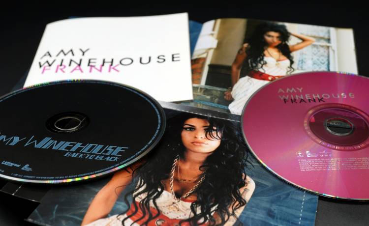 Nadchodzi film o Amy Winehouse. Kiedy premiera "Back to Black"?