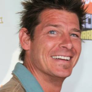 Pamiętasz charyzmatycznego prowadzącego programu "Dom nie do poznania"? Zobacz, jaką przeszedł przemianę!