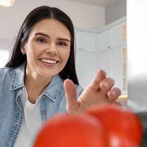 Nie tylko jajka. Czego nie można przechowywać w lodówce?