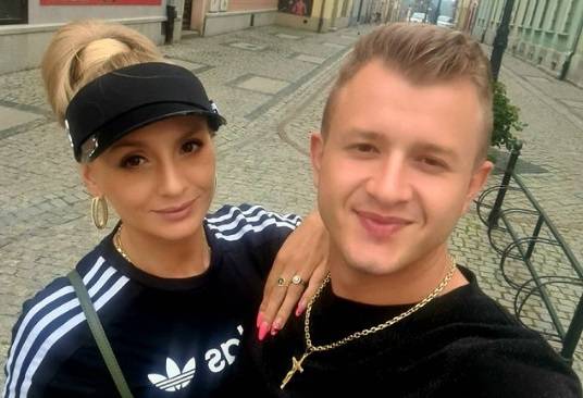 Dawid Narożny wziął ślub. Żona wokalisty disco polo pojawiła się w czarnej sukni! [ZDJĘCIA]