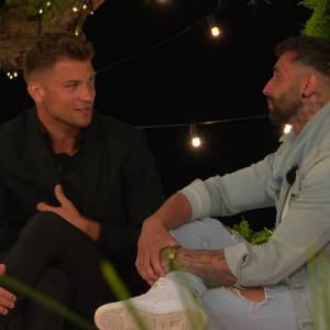 Zaręczyny na "Love Island"? Adrian wprost mówi o oświadczynach! 