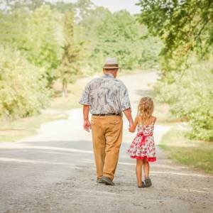 Dzień Dziadka 2019: Sprawdź najlepsze życzenia i wierszyki/SMS!                                  