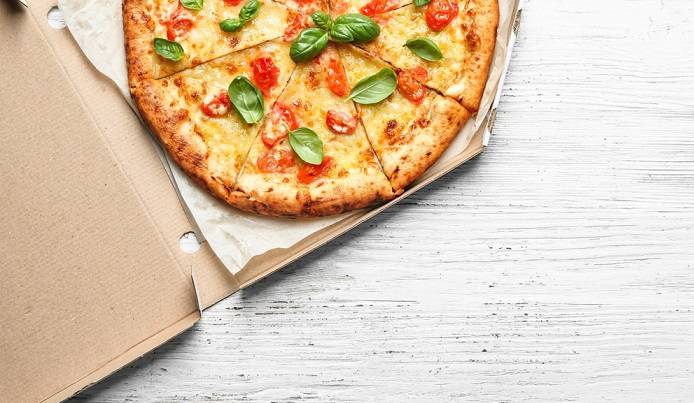 W kartonach do pizzy wykryto szkodliwą substancję! 