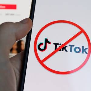 TikTok na celowniku. Aplikacja ma poważny problem. Może nawet zniknąć