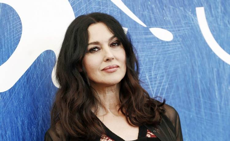 Monica Bellucci intymnie z inną aktorką. 56-latka pozuje w bieliźnie i skórze [FOTO]