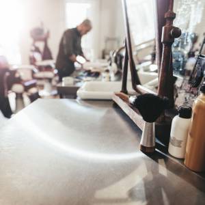 Otwarte salony fryzjerskie i restauracje. Od kiedy? Szczegóły następnego etapu znoszenia obostrzeń