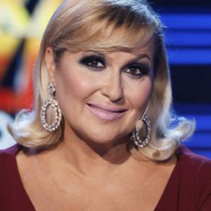 52-letnia Katarzyna Skrzynecka zapozowała w kusym bikini. Fani są pod wrażeniem [FOTO]       