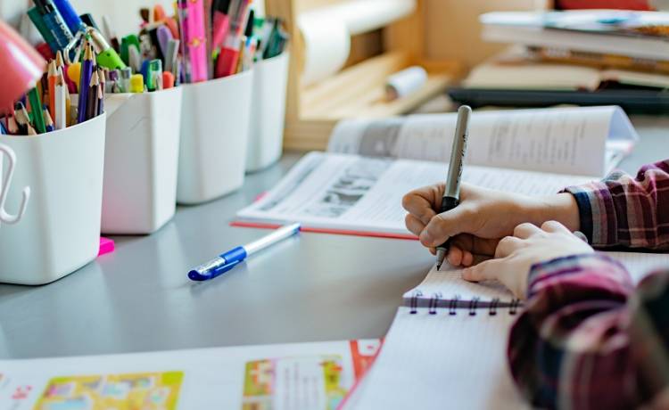 Kiedy ferie zimowe? Kiedy przerwy świąteczne w roku szkolnym 2021/2022? Sprawdź!