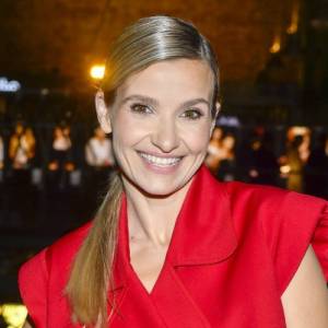 Joanna Koroniewska odsłania ciało. Aktorka pokazała gorące kadry w bikini prosto z... gór! [ZDJĘCIA]