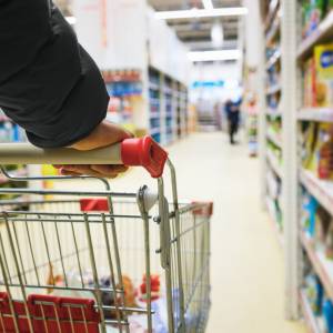 Biedronka wycofuje popularny produkt spożywczy. Wykryto w nim niebezpieczną bakterię!