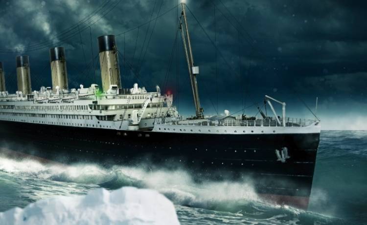 Piersiówka z Titanica sprzedana. Łączy się z nią wzruszająca historia