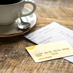 Poprosił w restauracji o łyżeczki do deseru. Za "usługę" musiał dodatkowo zapłacić [FOTO]