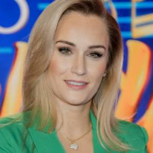 Kamila z "Rolnik szuka żony" kokietuje w czerwieni. Tak bawiła się na imprezie urodzinowej! "Dużo przytulasów" [ZDJĘCIA]