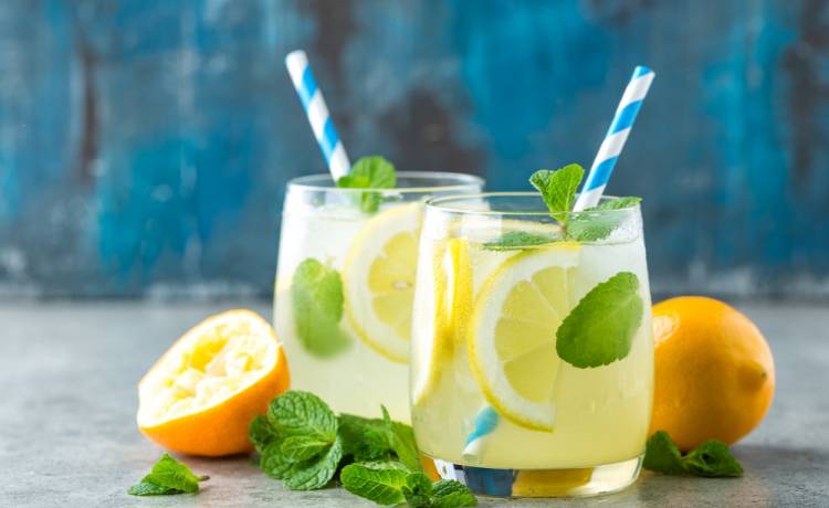 Sprawdzone przepisy na bezalkoholowe drinki!                                    