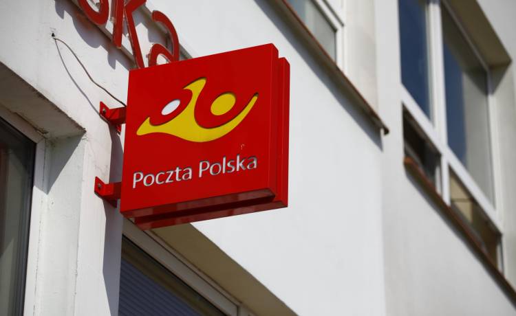Poczta Polska ostrzega. Sprawdź, co musisz wiedzieć przed świętami, fot. Shutterstock
