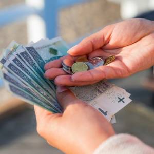 Zgubiła oszczędności. Zawsze nosiła je przy sobie, bo bała się kradzieży