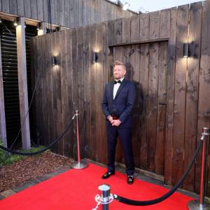 Wrócili do domu z "Big Brothera". Byli wstrząśnięci, co zastali tam dzisiaj. "Drżę cały..." [WIDEO]