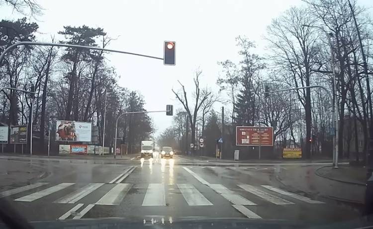 Ta sytuacja zmieniła jego życie! Nagranie kierowcy wstrząsnęło internautami [WIDEO]