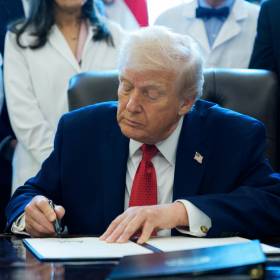 „Kto będzie naszym Kosogłosem”. Internauci reagują na ogłoszenie „Igrzysk Patriotycznych” przez Trumpa