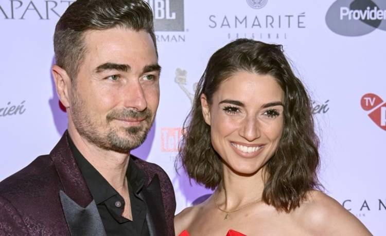 Lenka i Jan Klimentowie z synem pokazali kadry ze wspólnej sesji. Internauci zachwyceni