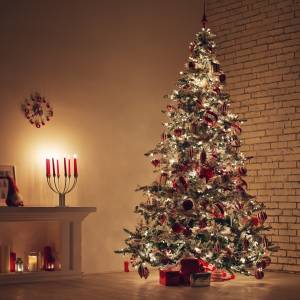 Czy po ubraniu choinki pojawia się u ciebie alergia? To może być syndrom choinki