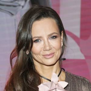 Kinga Rusin ostrzega przed oszustami. 51-latka pokazała zdjęcie w bikini [FOTO]