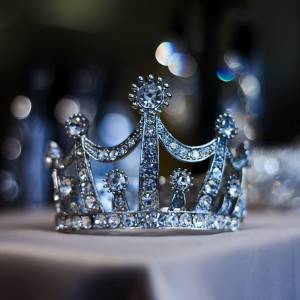 Mąż zdenerwował się, że jego żona nie wygrała konkursu. Zemścił się na zwyciężczyni [WIDEO]