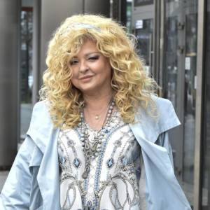 Magda Gessler w zaskakującej fryzurze! Restauratorka zrezygnowała z burzy gęstych loczków [FOTO]