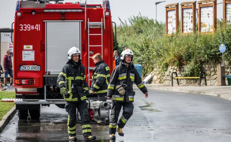 Orkan nie odpuszcza! 4 ofiary śmiertelne i 9 osób rannych. IMGW ostrzega!   
