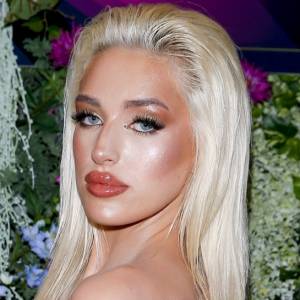 Caroline Derpienski otwiera szkołę dla modelek. Powiedziała, ile na niej zarobi