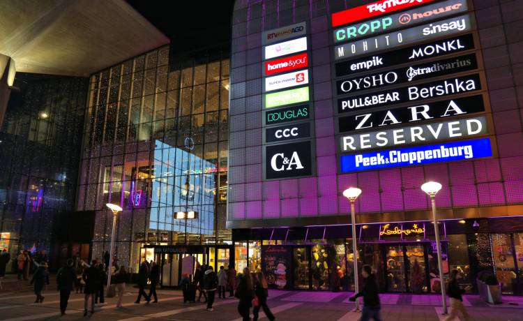 Popularny sklep z damską odzieżą wydał oświadczenie. Klienci padli ofiarą oszustwa!