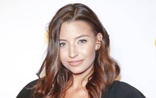 Julia Wieniawa pokazała, jak randkuje z Nikodemem Rozbickim. Nie byli sami! [ZDJĘCIA]             