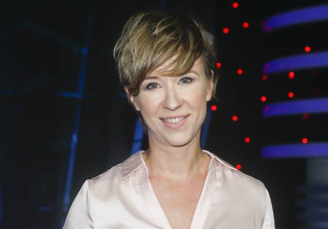 Gwiazda "BrzydUli 2" karmi piersią! Katarzyna Ankudowicz pochwaliła się uroczym zdjęciem z córeczką [FOTO]