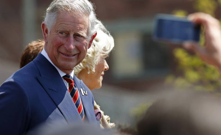 Książę Karol wygrał z koronawirusem! Teraz dodaje otuchy Brytyjczykom