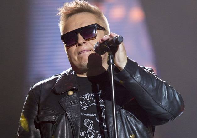 Muniek Staszczyk przeszedł wylew. Nowe informacje w sprawie stanu zdrowia wokalisty T.Love