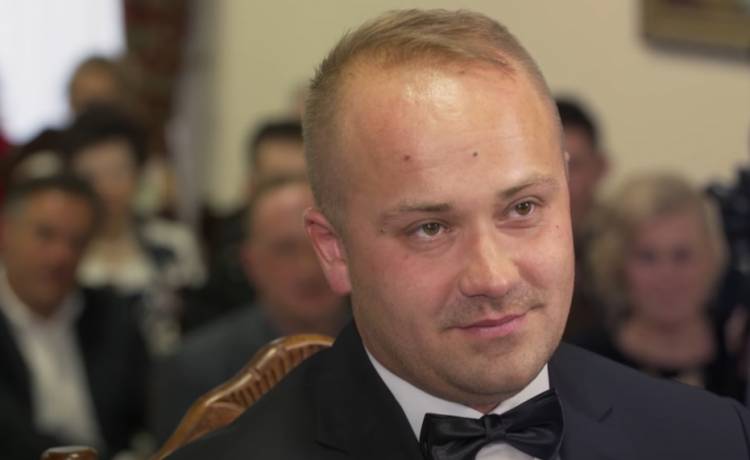 Adrian Szymaniak z programu „Ślub od pierwszego wejrzenia”. Fot. kadr z YouTube @TVN7