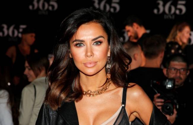 Natalia Siwiec kusi na Instagramie. Modelka w zmysłowej kreacji z jedwabiu! 