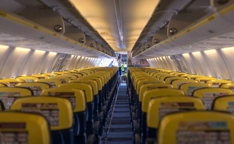 Gigantyczne odszkodowanie od tanich linii lotniczych dla dziecka, które poparzyło się wrzątkiem w czasie lotu!