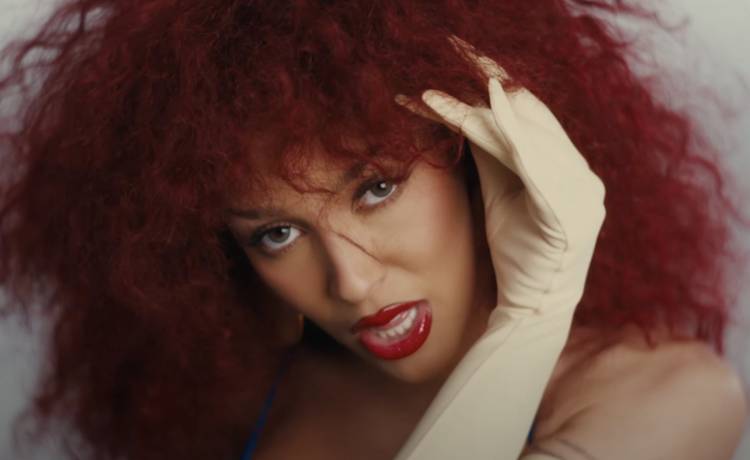 fot. YouTube @dojacat