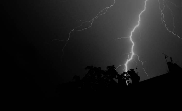 Pozował do zdjęcia, nie żyje. Tragedia podczas przedślubnej sesji zdjęciowej