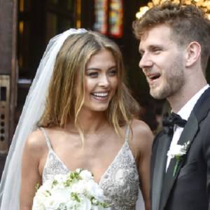 Antoni Królikowski wymownie skomentował nowe zdjęcie żony. Joanna Opozda pokazała mamę i siostrę! 