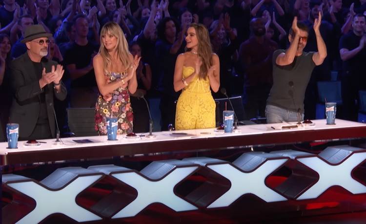 Narodziny gwiazdy w "Mam talent"? Widzowie porównują 25-latka do Elvisa Presleya! [WIDEO]