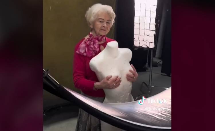 "Oddał" babci TikToka. 91-letnia Polka jest dziś gwiazdą social mediów
